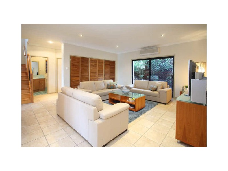 22 Grevillea Close, Chapel Hill QLD 4069