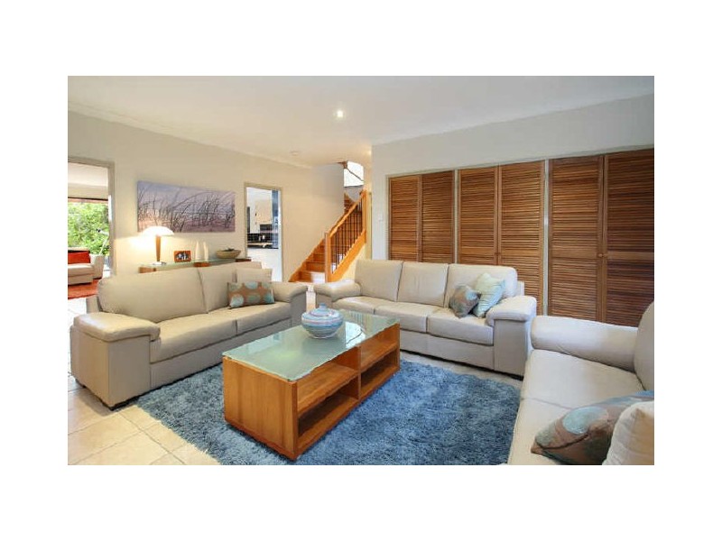 22 Grevillea Close, Chapel Hill QLD 4069