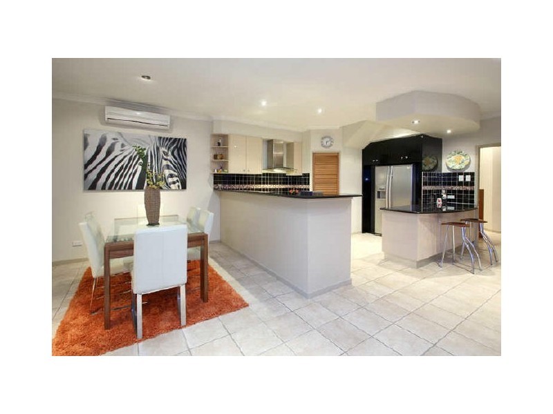 22 Grevillea Close, Chapel Hill QLD 4069