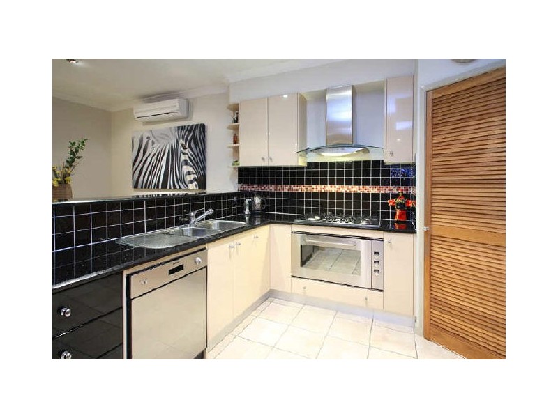 22 Grevillea Close, Chapel Hill QLD 4069