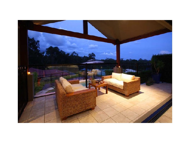 22 Grevillea Close, Chapel Hill QLD 4069