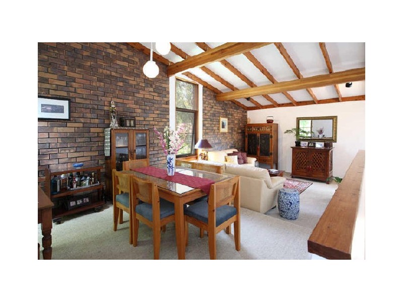 14 Burrumbuck Street, Chapel Hill QLD 4069