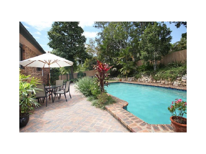 14 Burrumbuck Street, Chapel Hill QLD 4069