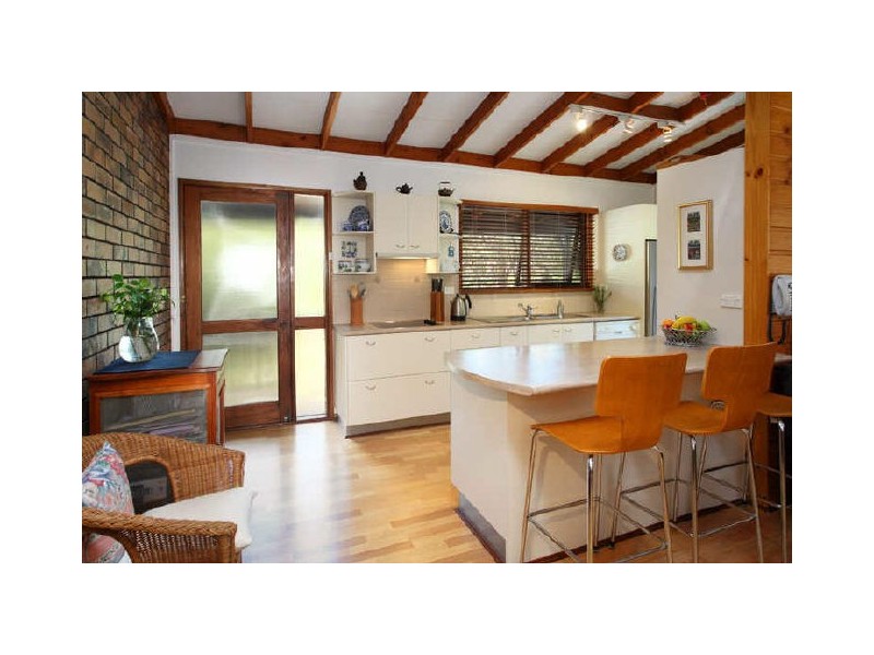 14 Burrumbuck Street, Chapel Hill QLD 4069