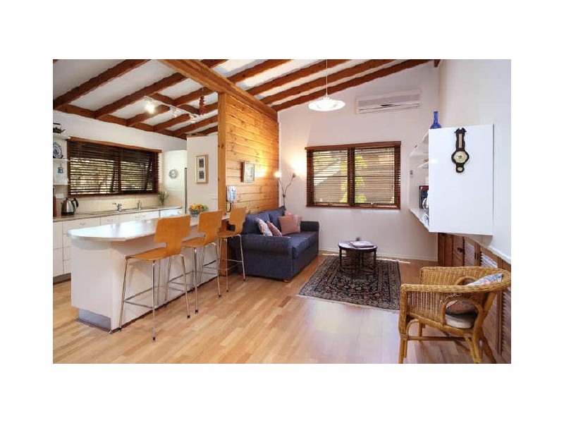 14 Burrumbuck Street, Chapel Hill QLD 4069