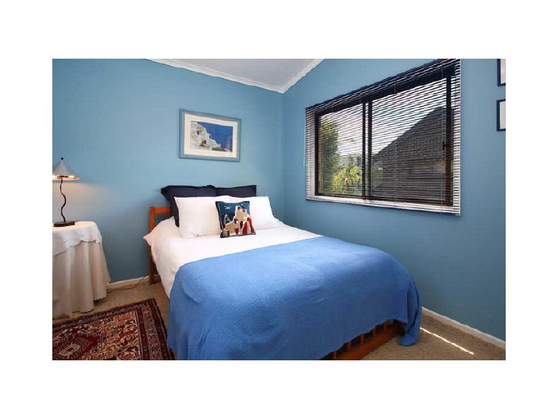 14 Burrumbuck Street, Chapel Hill QLD 4069