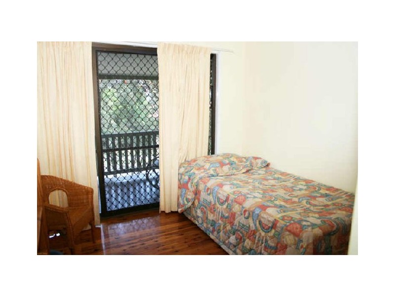 9 Wyndarra Street, Kenmore QLD 4069