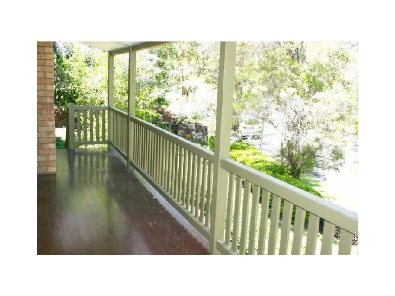 9 Wyndarra Street, Kenmore QLD 4069