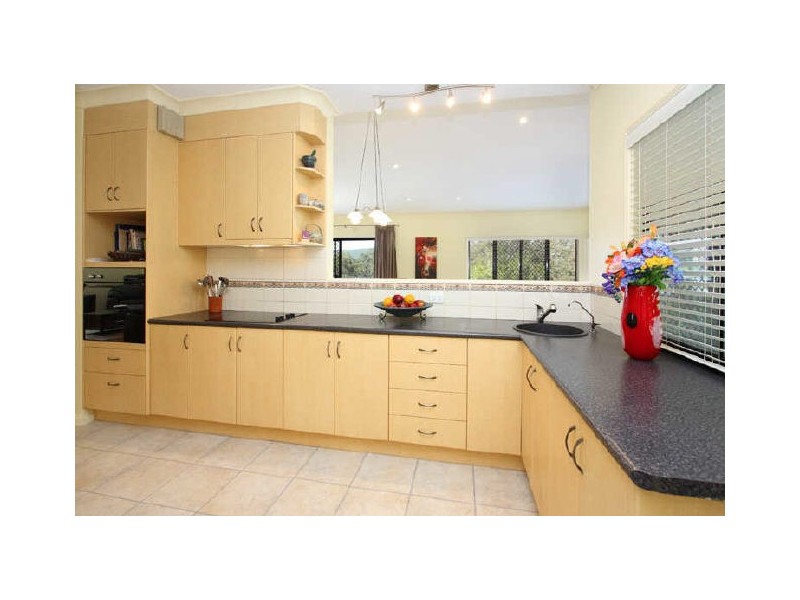 30 Carissa  Place, Chapel Hill QLD 4069