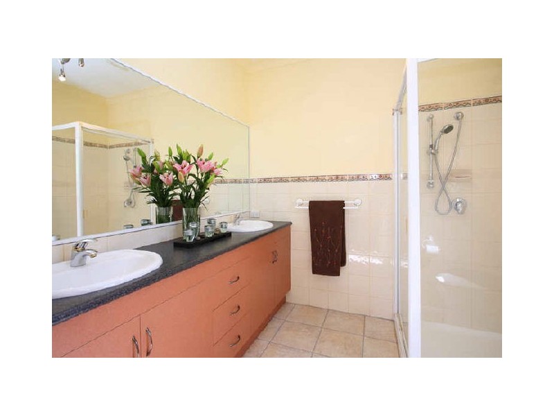 30 Carissa  Place, Chapel Hill QLD 4069