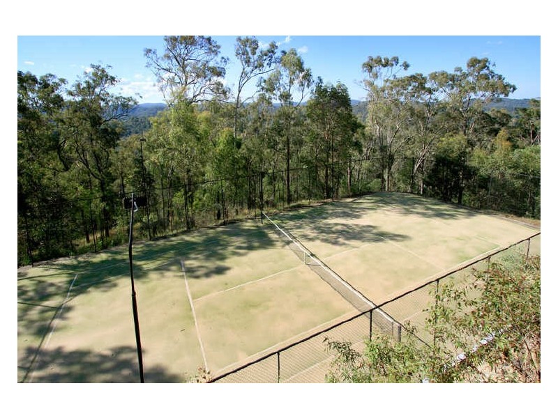 685 Haven Road, Brookfield QLD 4069