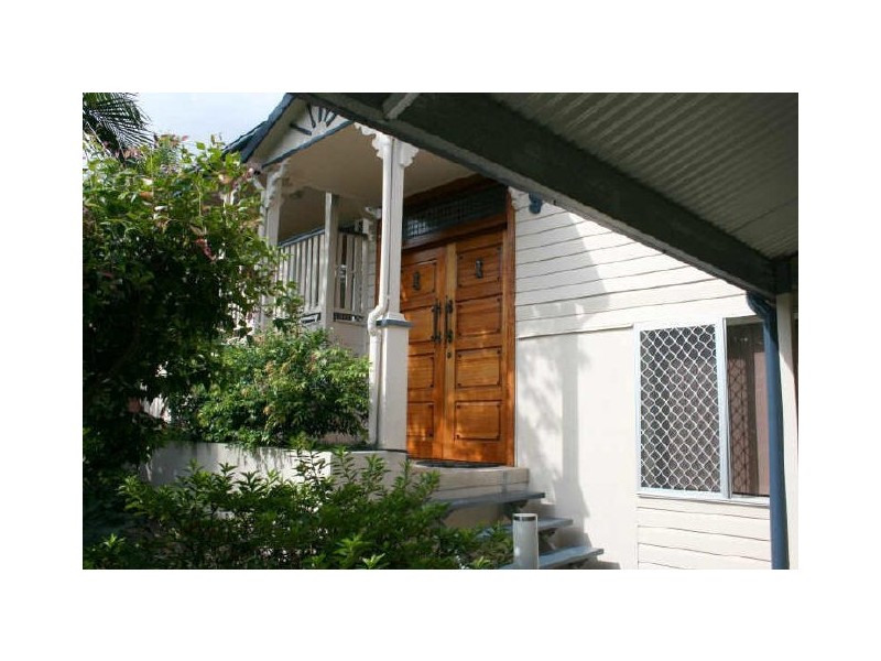 9 Alenola Street, Chapel Hill QLD 4069