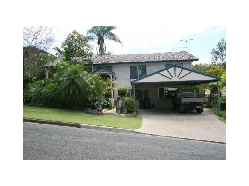 9 Alenola Street, Chapel Hill QLD 4069