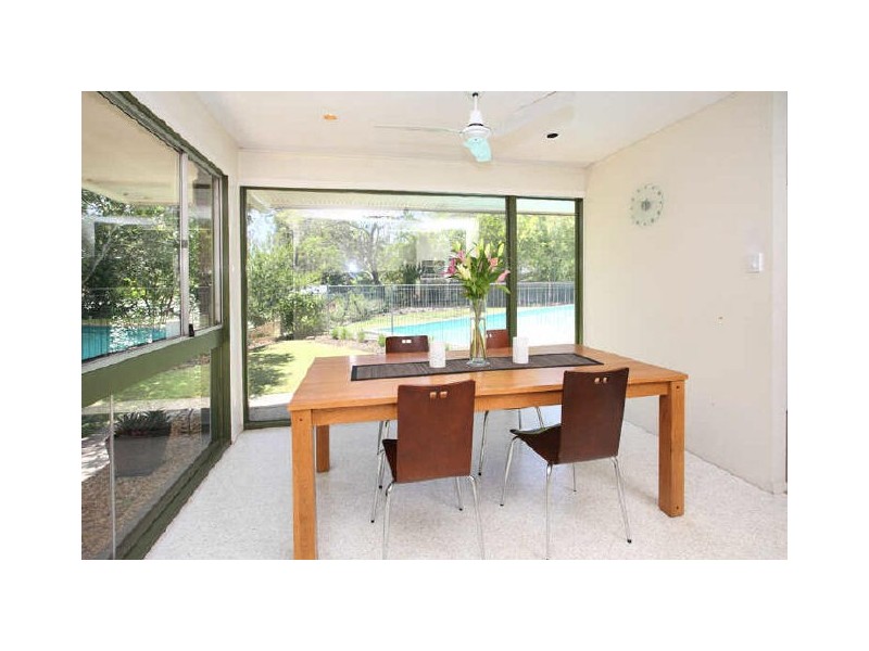 9 Woonalee Street, Kenmore QLD 4069