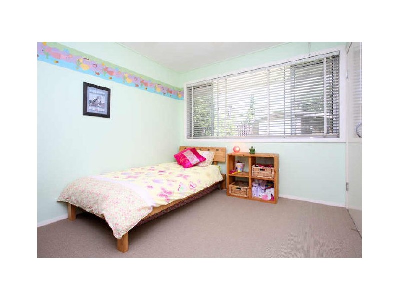 9 Woonalee Street, Kenmore QLD 4069