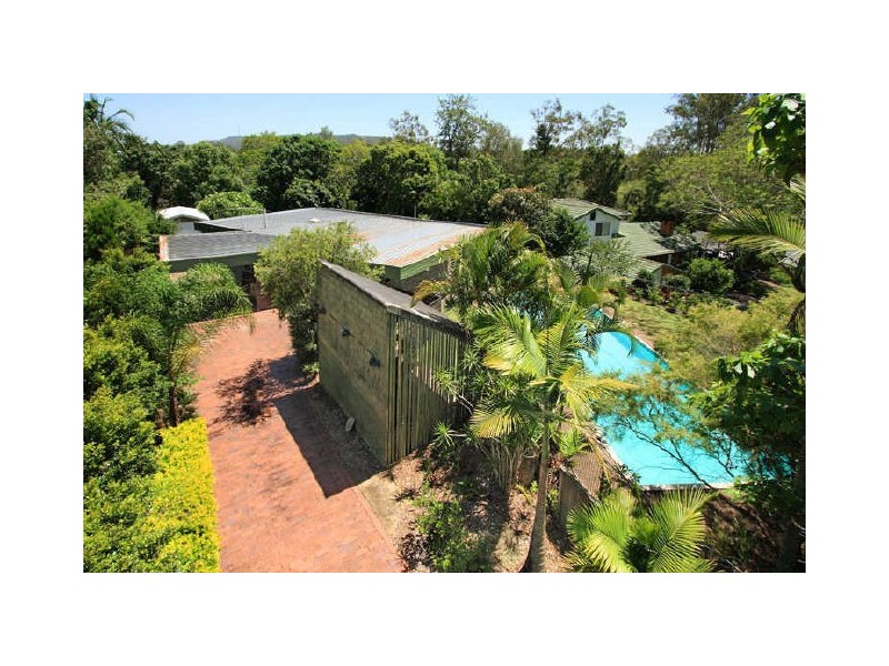 9 Woonalee Street, Kenmore QLD 4069