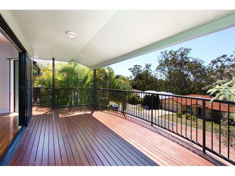 23 Carissa Place, Chapel Hill QLD 4069