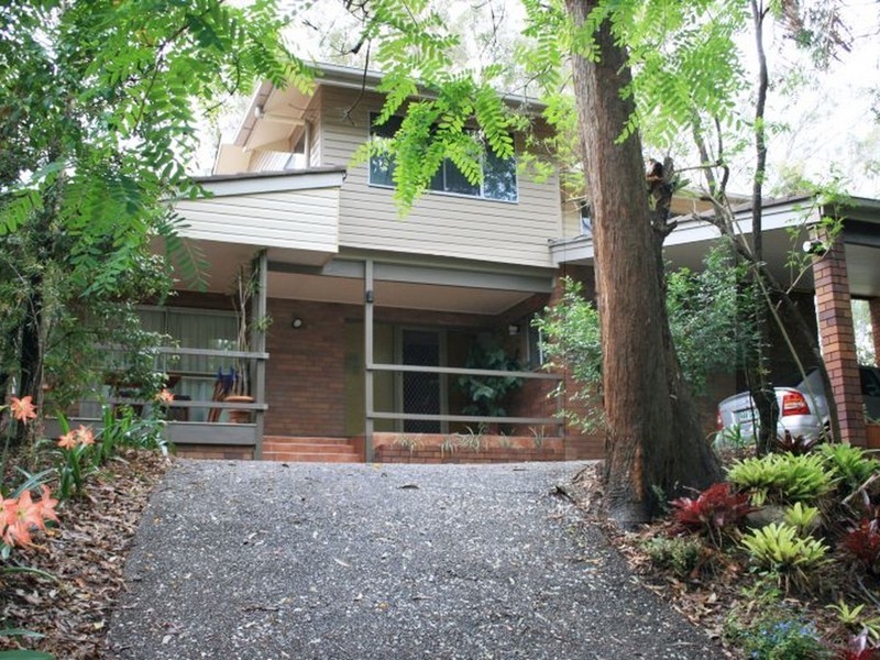 26 Lant Street, Chapel Hill QLD 4069
