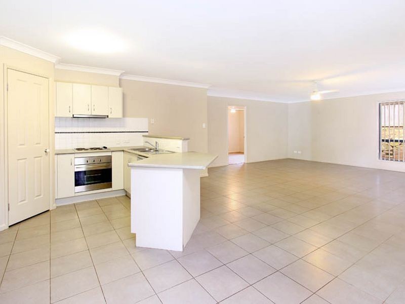 21 Bloomsbury Crescent, Moggill QLD 4070