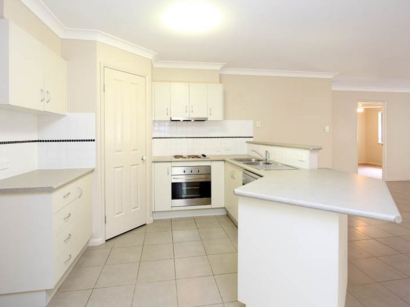 21 Bloomsbury Crescent, Moggill QLD 4070