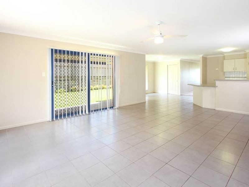 21 Bloomsbury Crescent, Moggill QLD 4070