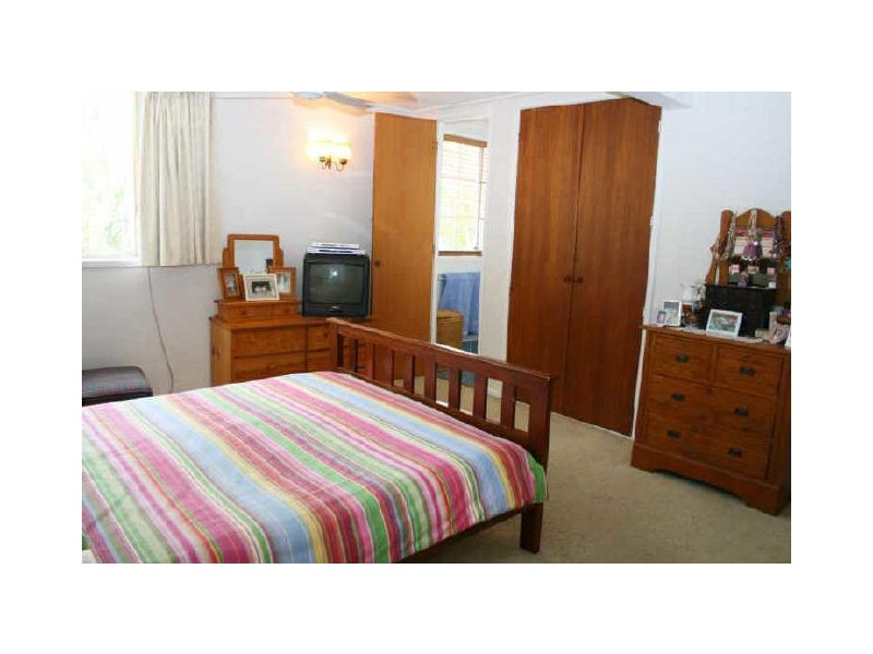 11 Stardust Street, Kenmore QLD 4069