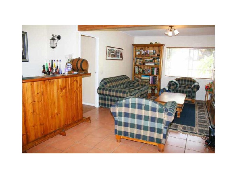 11 Stardust Street, Kenmore QLD 4069