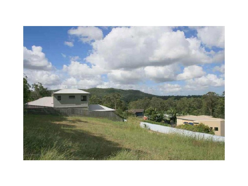 14 Grevillea Cl, Chapel Hill QLD 4069