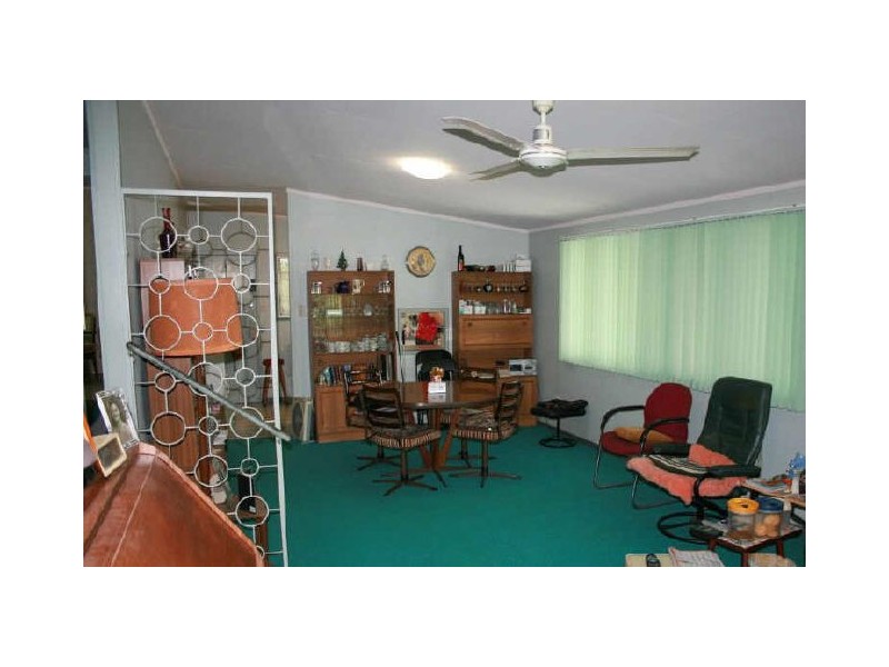 11 Kenton Street, Chapel Hill QLD 4069