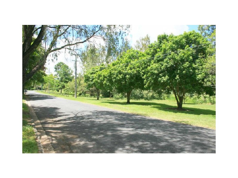 91 Akuna Street, Kenmore QLD 4069