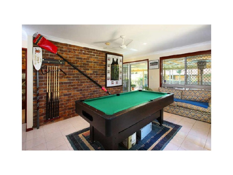 1 Brookvale Close, Kenmore Hills QLD 4069