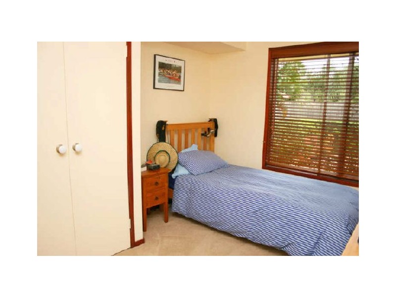 1 Brookvale Close, Kenmore Hills QLD 4069