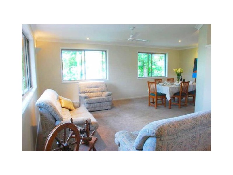 22 Binyara Street, Chapel Hill QLD 4069