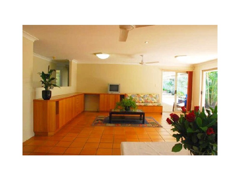 22 Binyara Street, Chapel Hill QLD 4069