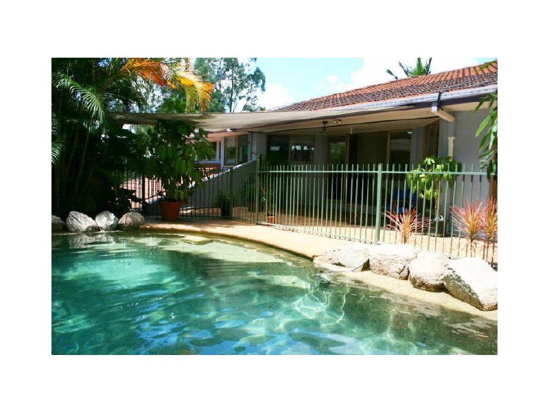 22 Binyara Street, Chapel Hill QLD 4069