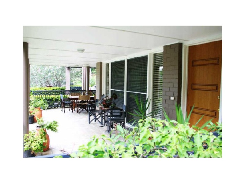 7 Jedburgh Street, Kenmore QLD 4069