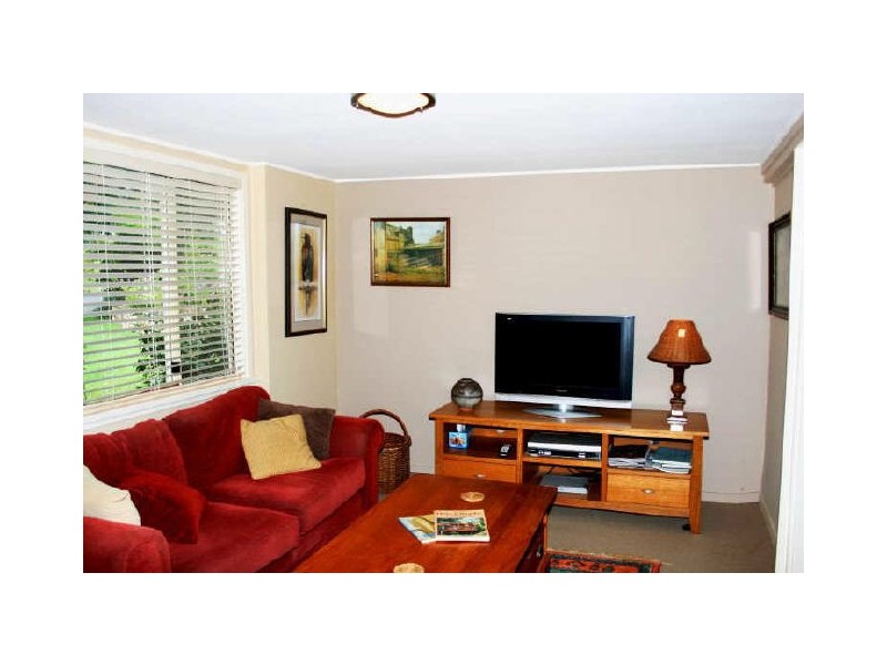 7 Jedburgh Street, Kenmore QLD 4069