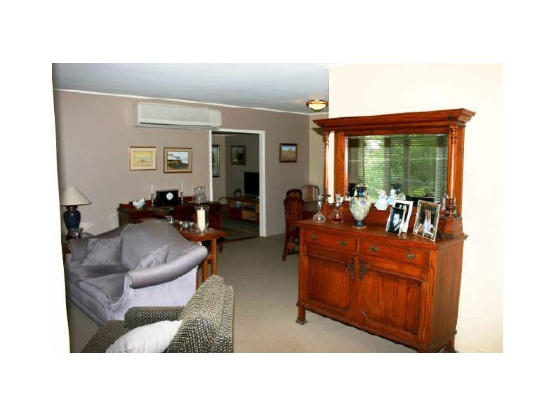 7 Jedburgh Street, Kenmore QLD 4069