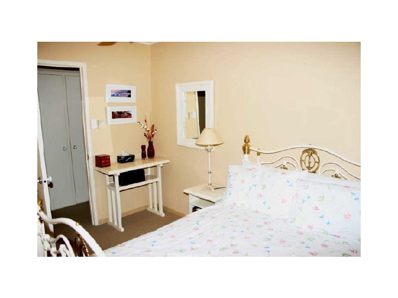 7 Jedburgh Street, Kenmore QLD 4069