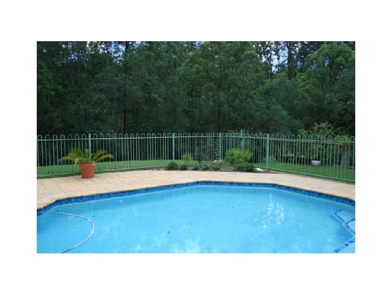 23 Ringway Place, Chapel Hill QLD 4069