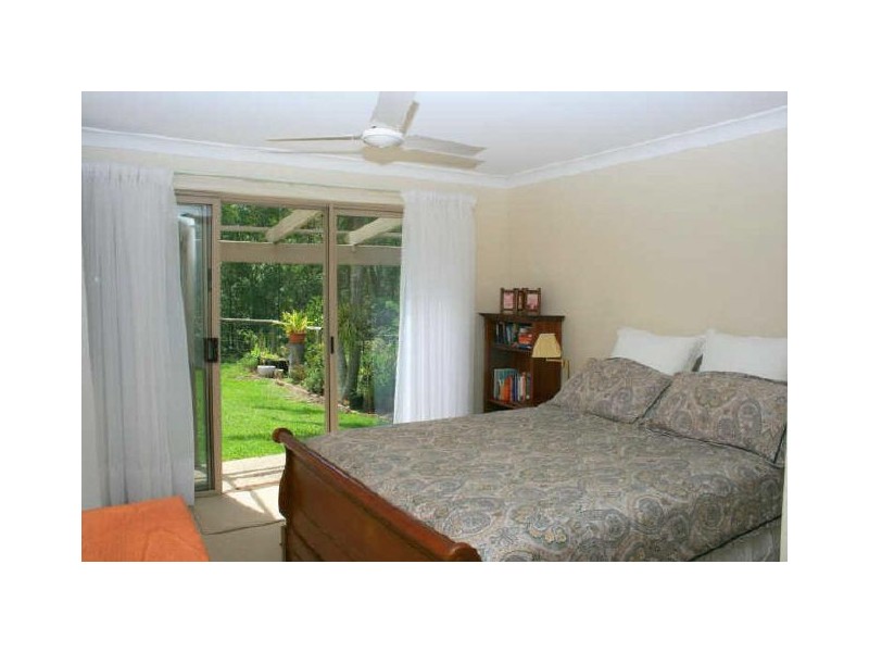 23 Ringway Place, Chapel Hill QLD 4069