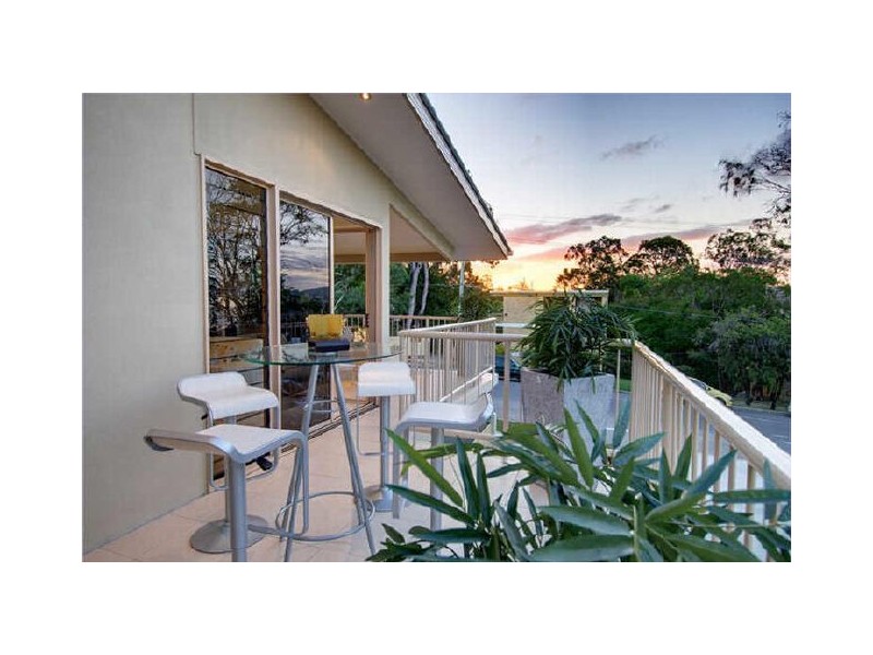 2 and 5/76 Durham Street, St Lucia QLD 4067