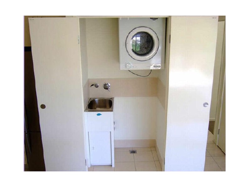 2 and 5/76 Durham Street, St Lucia QLD 4067