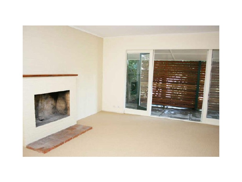 5 Fairholme Street, Kenmore QLD 4069