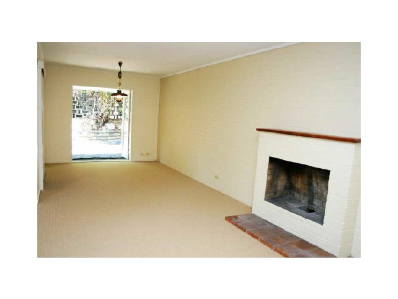 5 Fairholme Street, Kenmore QLD 4069