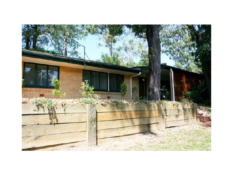 5 Fairholme Street, Kenmore QLD 4069