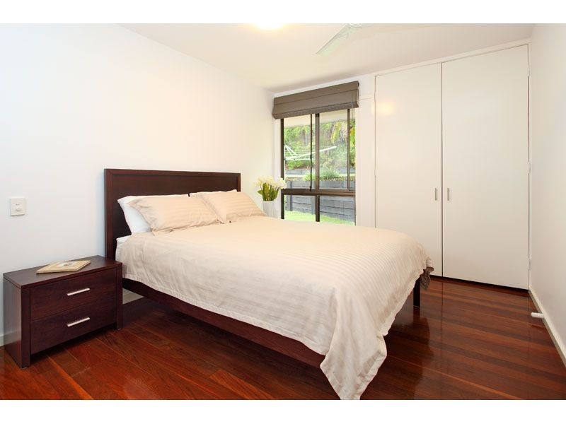 27 Fairweather Street, Kenmore QLD 4069