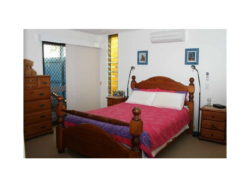 6 Kiandra Street, Chapel Hill QLD 4069
