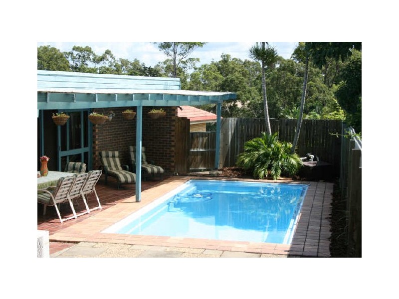 6 Kiandra Street, Chapel Hill QLD 4069