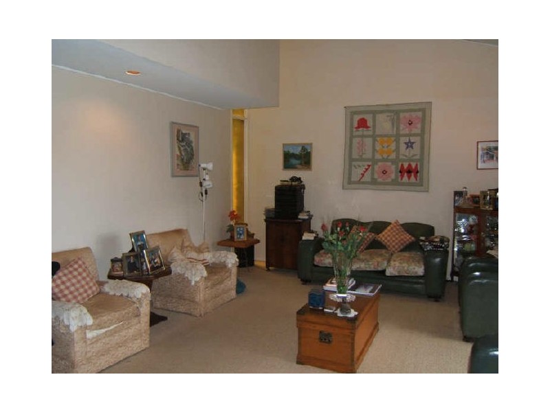 40 Chapel Hill Road, Chapel Hill QLD 4069